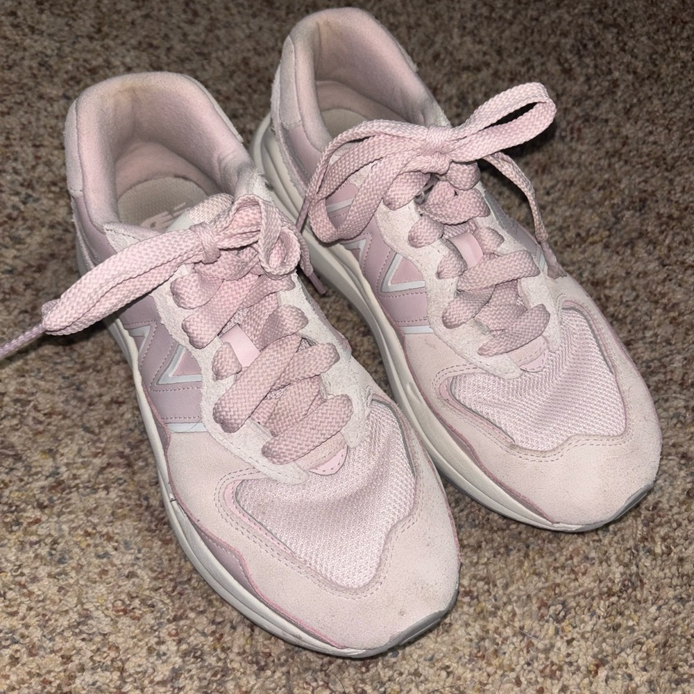 New Balance Women's Light Pink Athletic Shoes